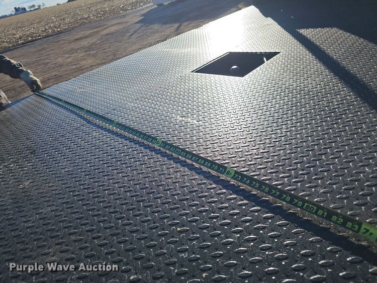 image for item DW3164 2003 GMC C4500 flatbed truck