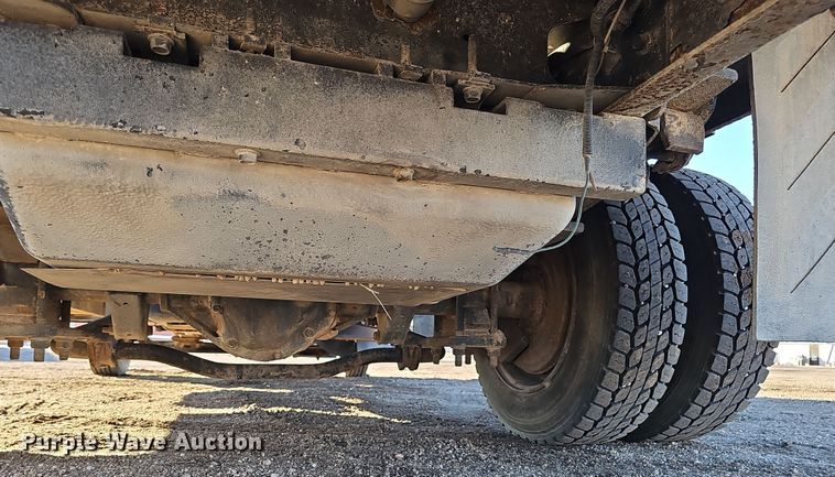 image for item DW3164 2003 GMC C4500 flatbed truck