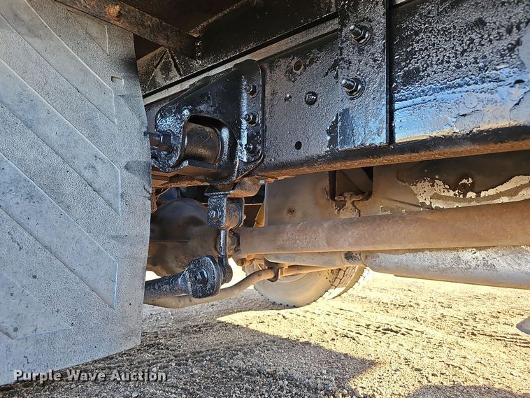 image for item DW3164 2003 GMC C4500 flatbed truck