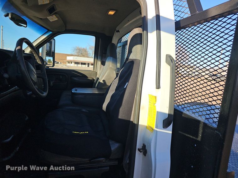 image for item DW3164 2003 GMC C4500 flatbed truck