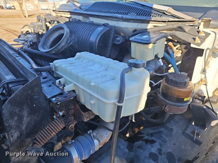 image for item DW3164 2003 GMC C4500 flatbed truck