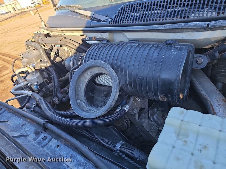 image for item DW3164 2003 GMC C4500 flatbed truck