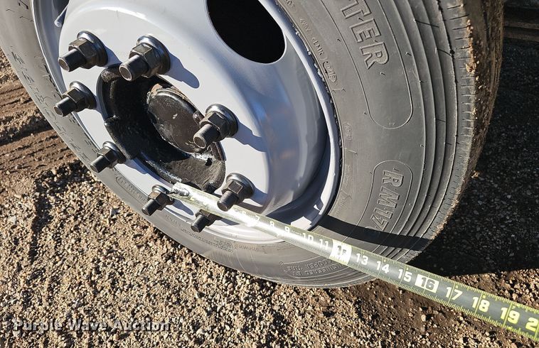 image for item DW3164 2003 GMC C4500 flatbed truck