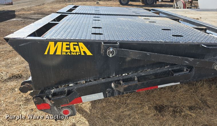 image for item DW3170 2022 BigTex 14PH-20+5 equipment trailer