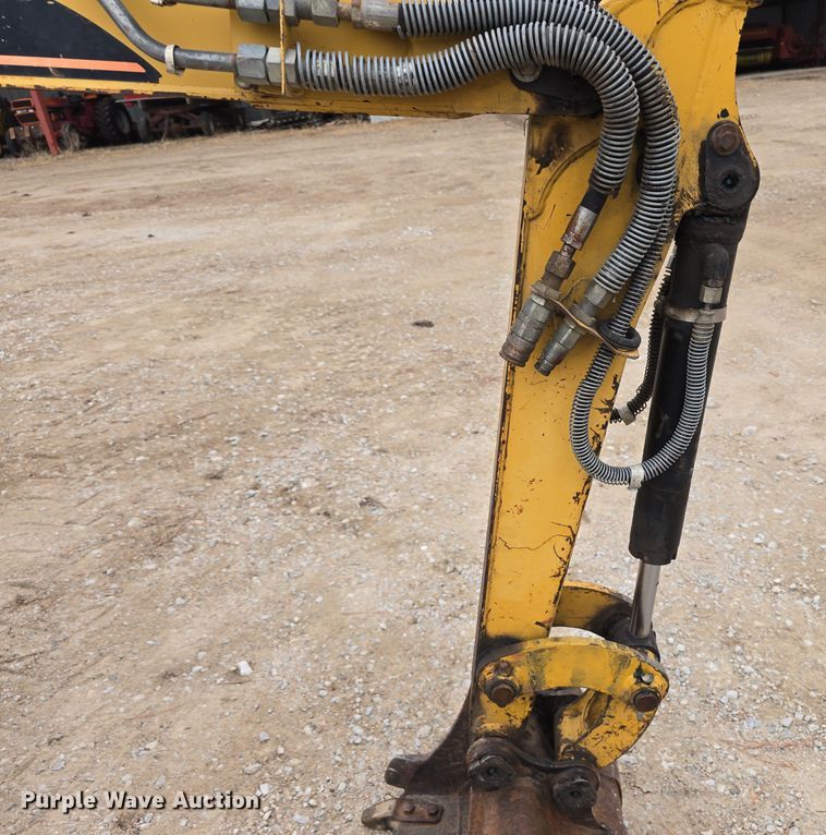 image for item DW3181 1999 Caterpillar 301.5 mini excavator