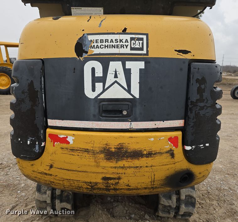 image for item DW3181 1999 Caterpillar 301.5 mini excavator