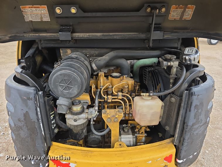 image for item DW3181 1999 Caterpillar 301.5 mini excavator