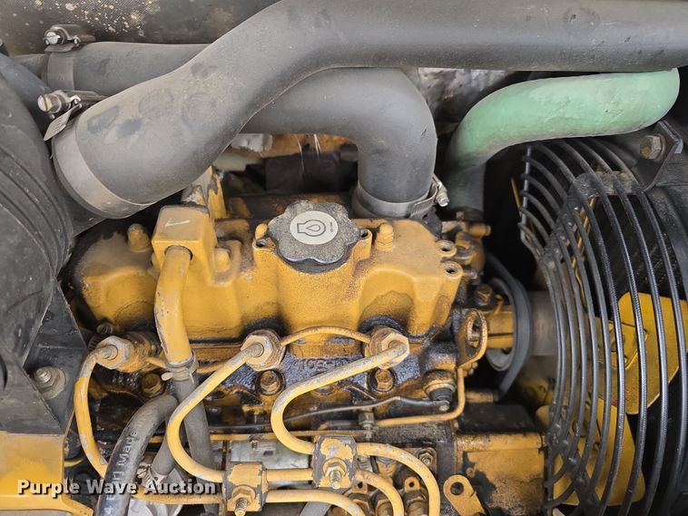 image for item DW3181 1999 Caterpillar 301.5 mini excavator