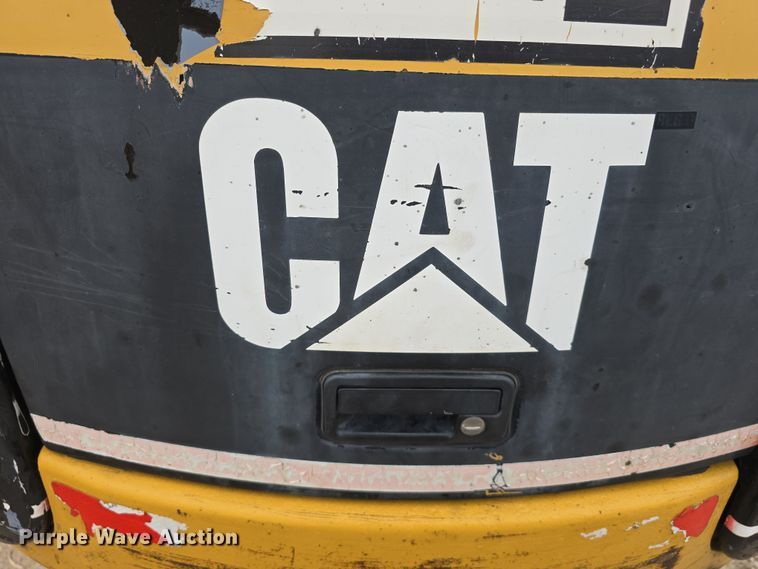 image for item DW3181 1999 Caterpillar 301.5 mini excavator