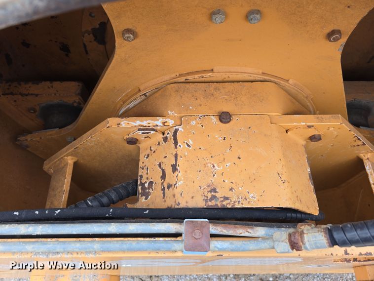 image for item DW3182 2005 Case SV208 single drum vibratory roller