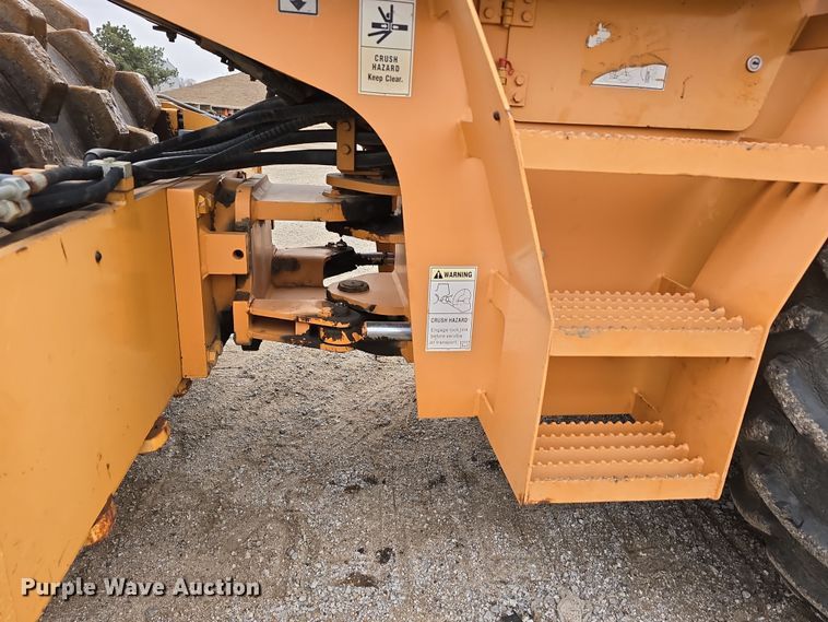 image for item DW3182 2005 Case SV208 single drum vibratory roller