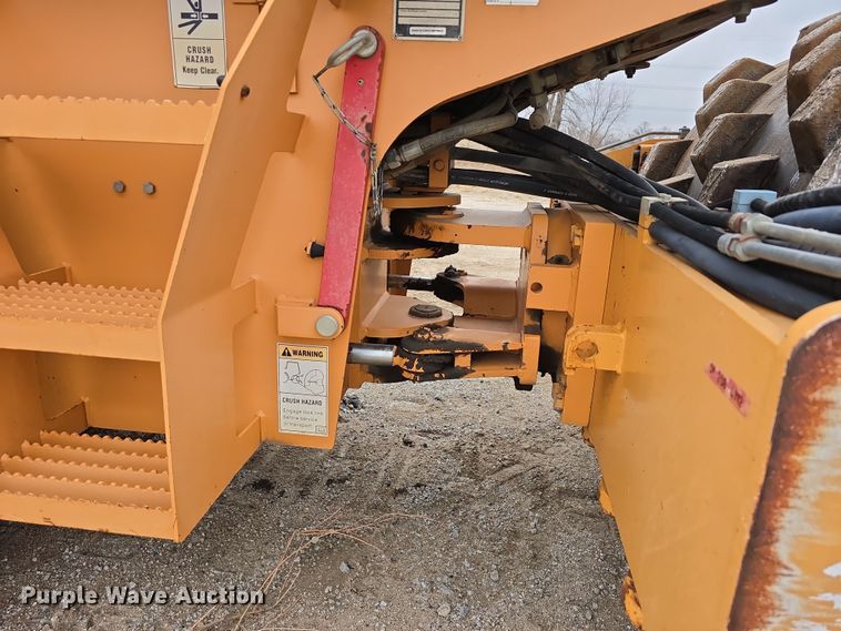 image for item DW3182 2005 Case SV208 single drum vibratory roller