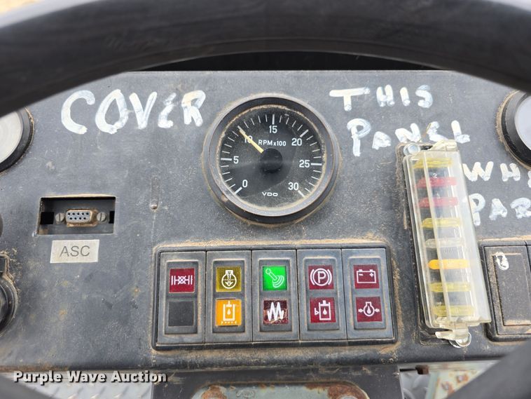 image for item DW3182 2005 Case SV208 single drum vibratory roller