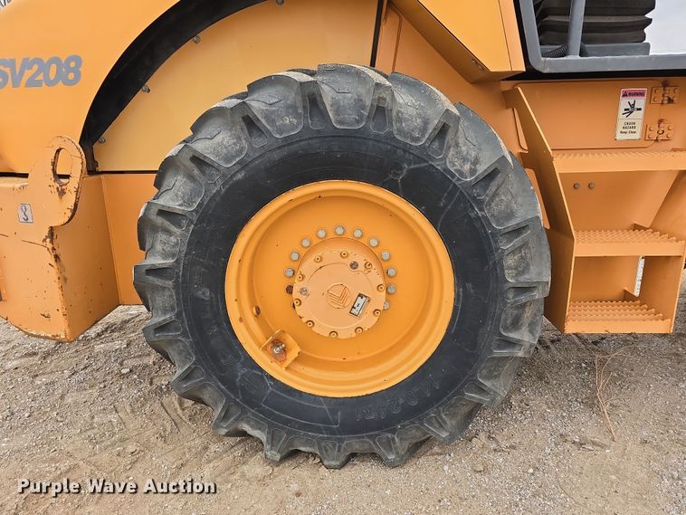 image for item DW3182 2005 Case SV208 single drum vibratory roller