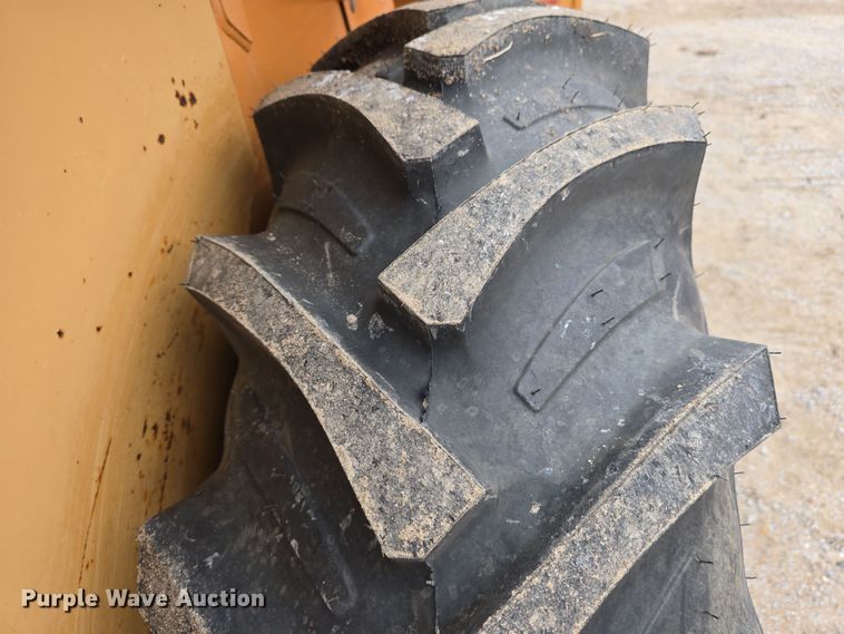 image for item DW3182 2005 Case SV208 single drum vibratory roller