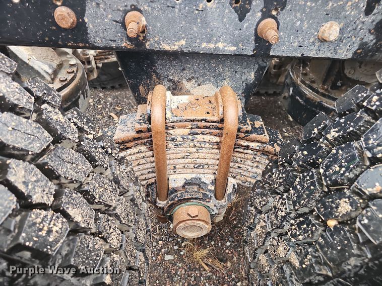 image for item DW3183 2007 Mack Granite CV713 semi truck