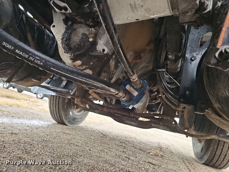 image for item DW3183 2007 Mack Granite CV713 semi truck