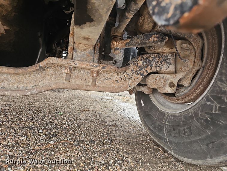 image for item DW3183 2007 Mack Granite CV713 semi truck