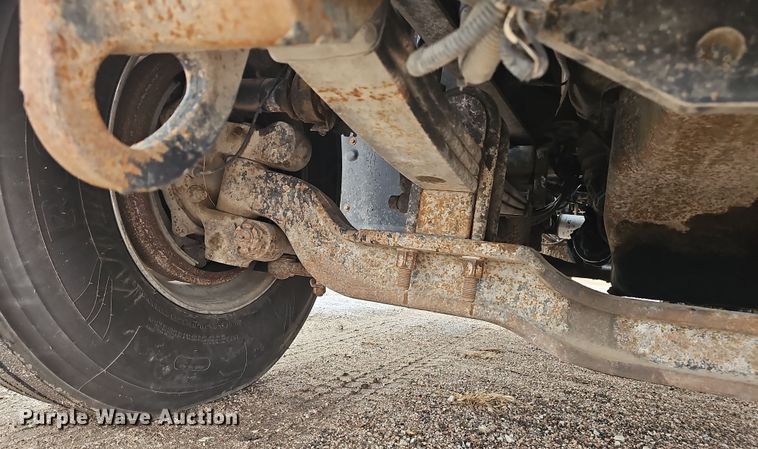 image for item DW3183 2007 Mack Granite CV713 semi truck