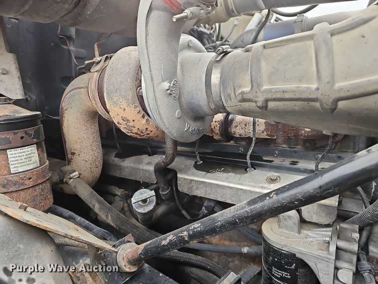 image for item DW3183 2007 Mack Granite CV713 semi truck