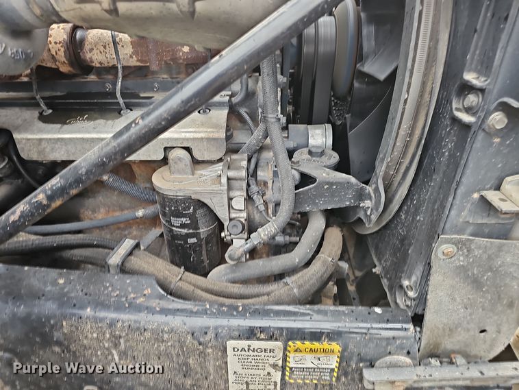 image for item DW3183 2007 Mack Granite CV713 semi truck