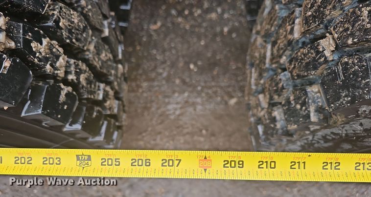 image for item DW3183 2007 Mack Granite CV713 semi truck