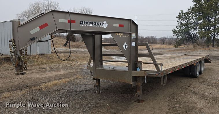 image for item DW3185 2018 Diamond T 10225DTF equipment trailer