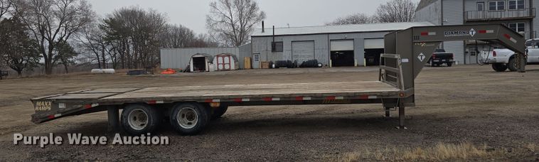image for item DW3185 2018 Diamond T 10225DTF equipment trailer
