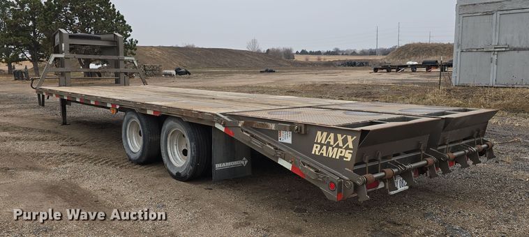 image for item DW3185 2018 Diamond T 10225DTF equipment trailer