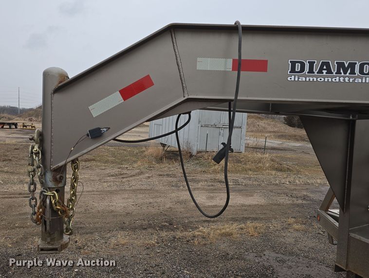image for item DW3185 2018 Diamond T 10225DTF equipment trailer
