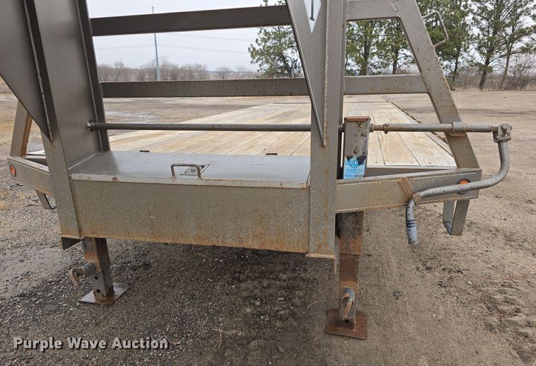 image for item DW3185 2018 Diamond T 10225DTF equipment trailer