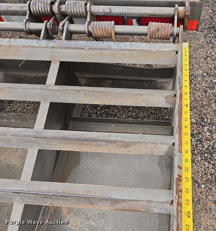 image for item DW3185 2018 Diamond T 10225DTF equipment trailer