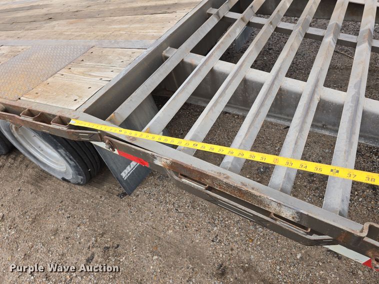 image for item DW3185 2018 Diamond T 10225DTF equipment trailer