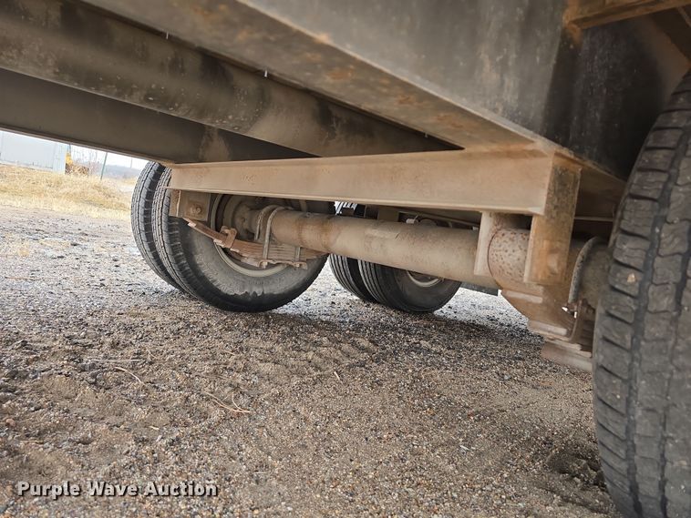 image for item DW3185 2018 Diamond T 10225DTF equipment trailer