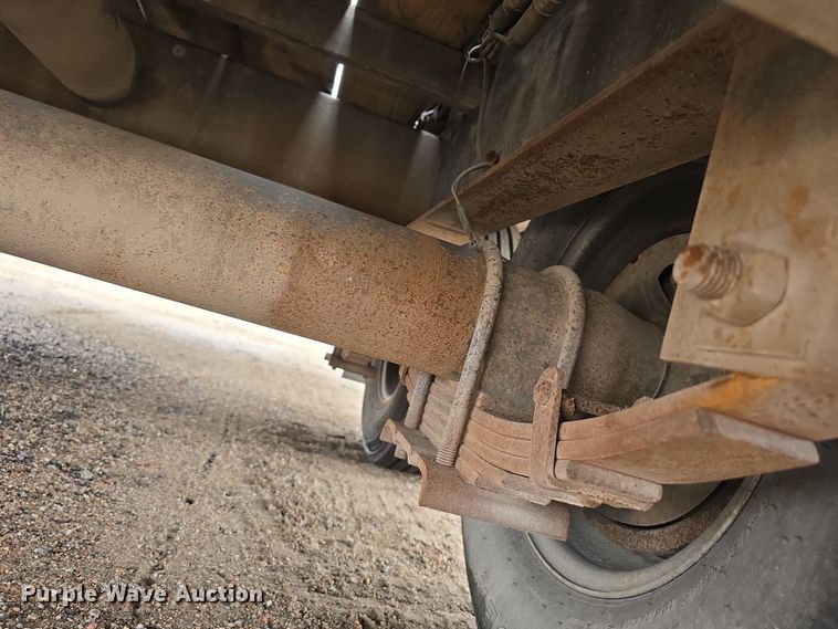 image for item DW3185 2018 Diamond T 10225DTF equipment trailer