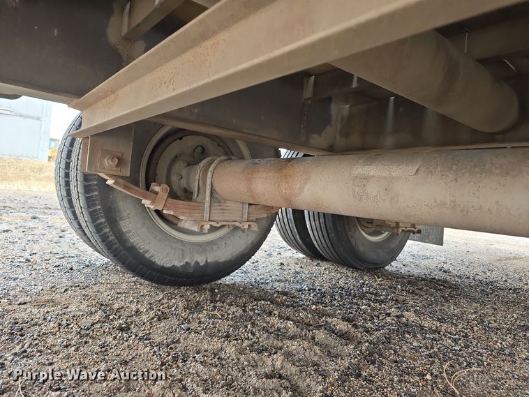 image for item DW3185 2018 Diamond T 10225DTF equipment trailer