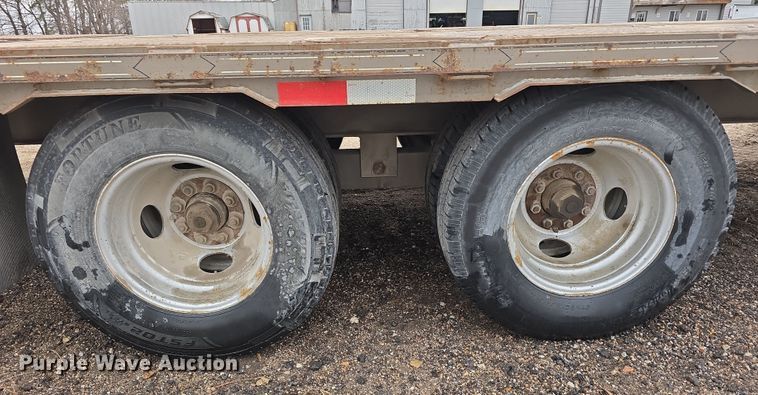 image for item DW3185 2018 Diamond T 10225DTF equipment trailer