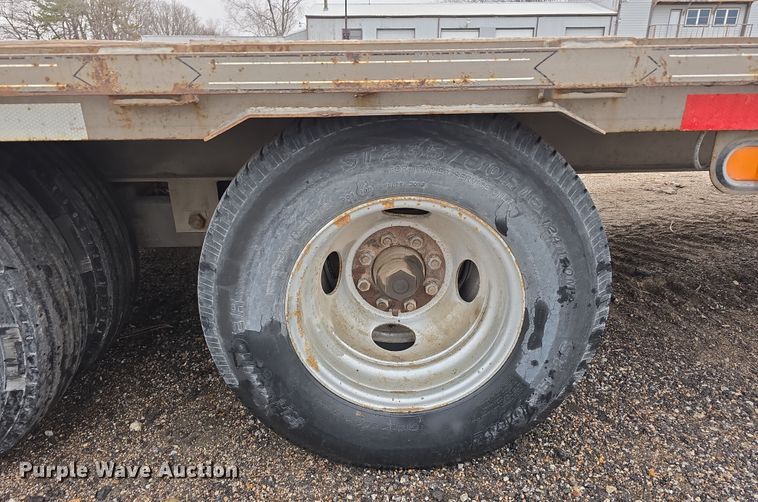 image for item DW3185 2018 Diamond T 10225DTF equipment trailer