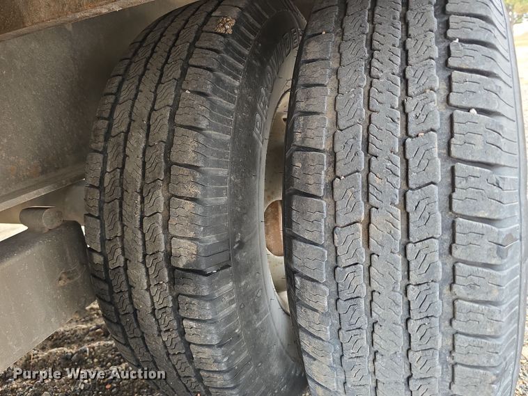 image for item DW3185 2018 Diamond T 10225DTF equipment trailer