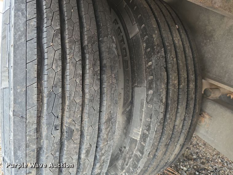 image for item DW3185 2018 Diamond T 10225DTF equipment trailer