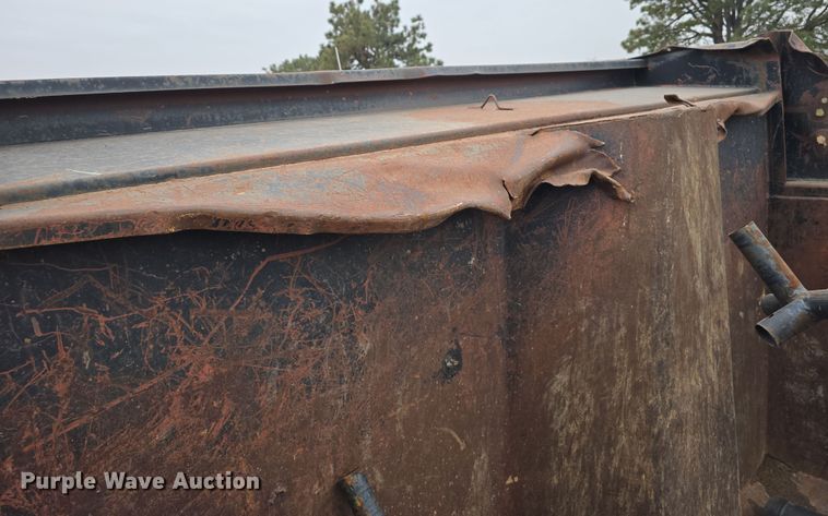 image for item DW3186 2001 Mack RD688S dump truck