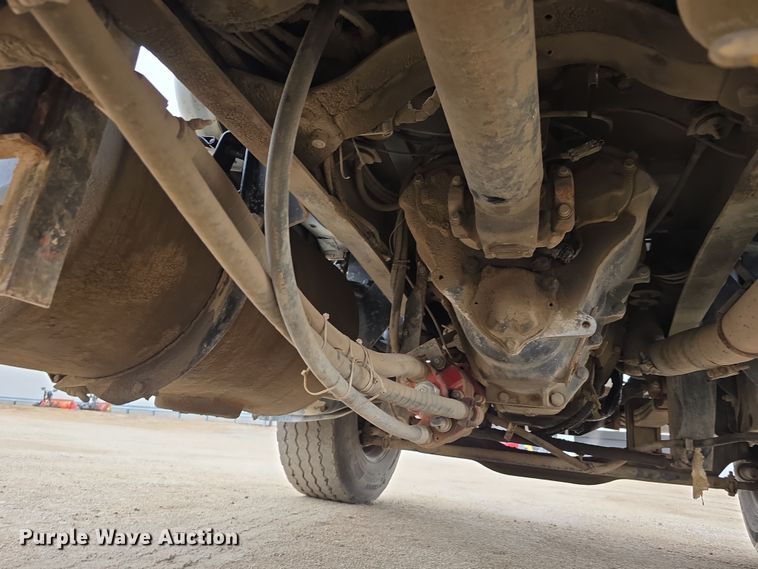 image for item DW3186 2001 Mack RD688S dump truck