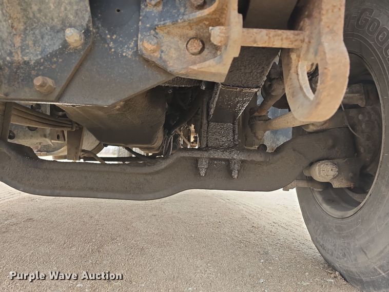 image for item DW3186 2001 Mack RD688S dump truck