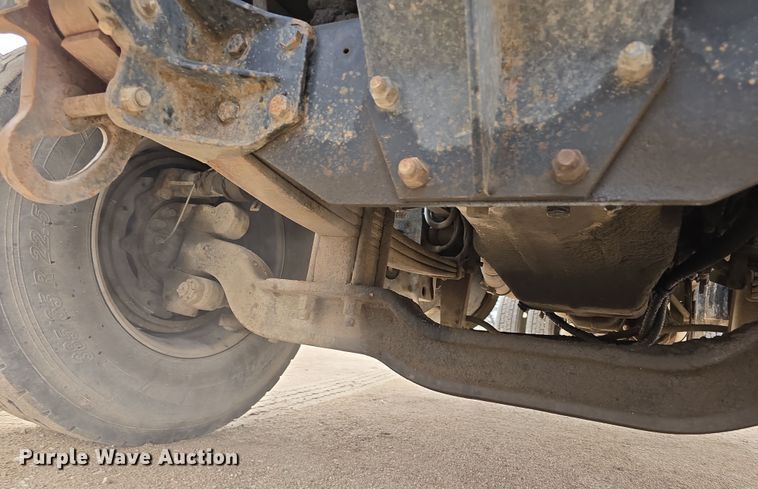 image for item DW3186 2001 Mack RD688S dump truck