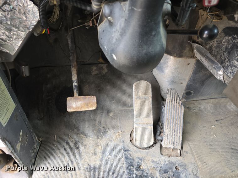 image for item DW3186 2001 Mack RD688S dump truck