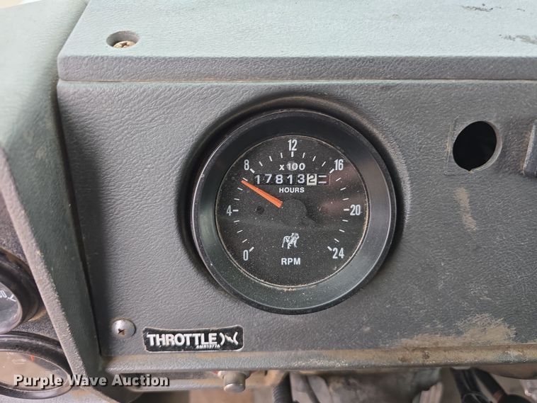 image for item DW3186 2001 Mack RD688S dump truck