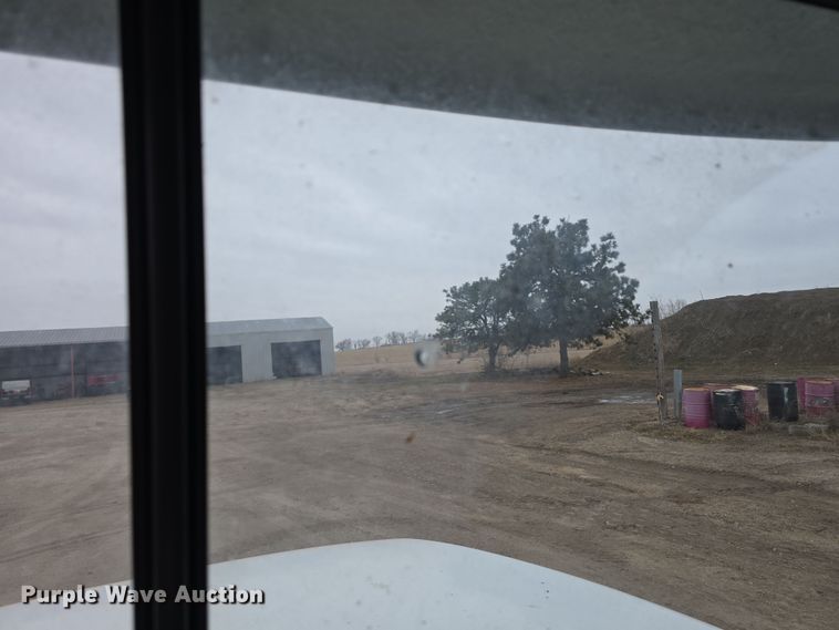 image for item DW3186 2001 Mack RD688S dump truck