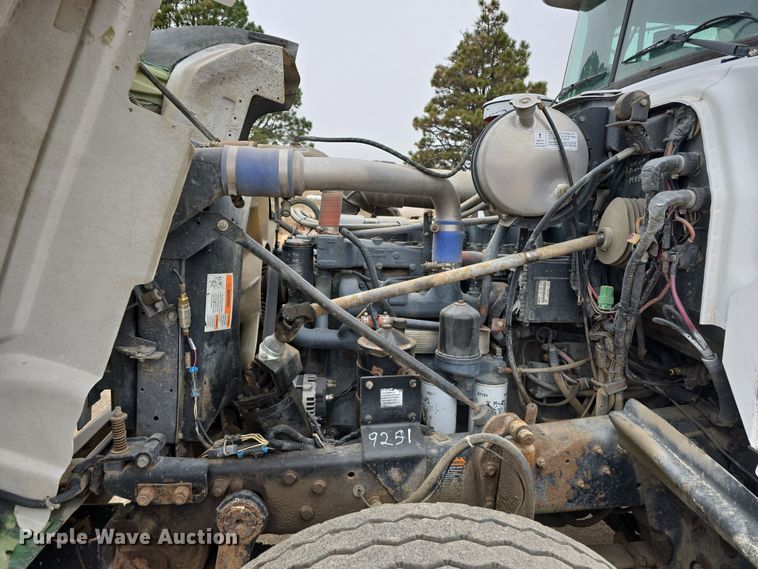 image for item DW3186 2001 Mack RD688S dump truck