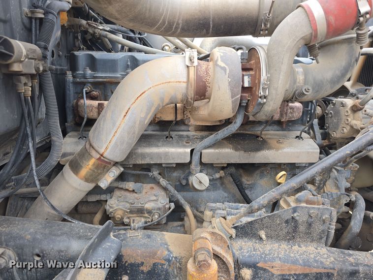 image for item DW3186 2001 Mack RD688S dump truck