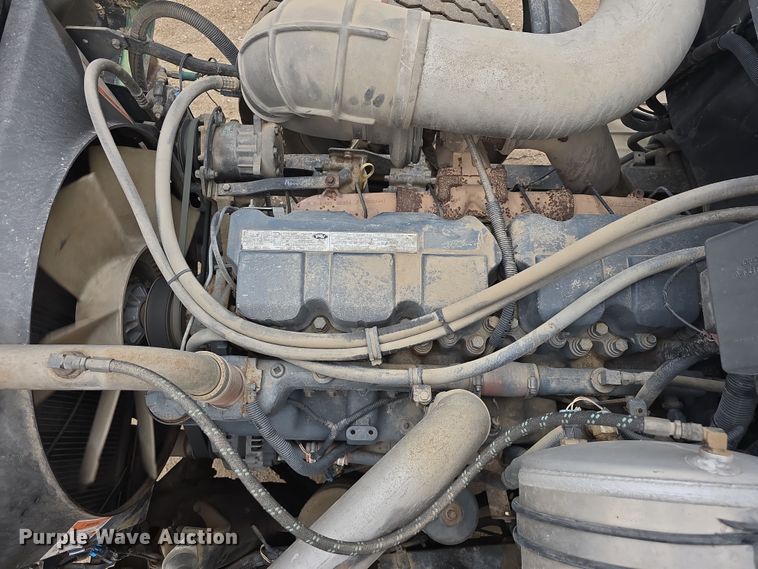 image for item DW3186 2001 Mack RD688S dump truck